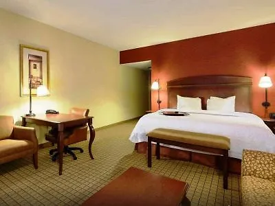 Hotel Hampton And At Grand Prairie