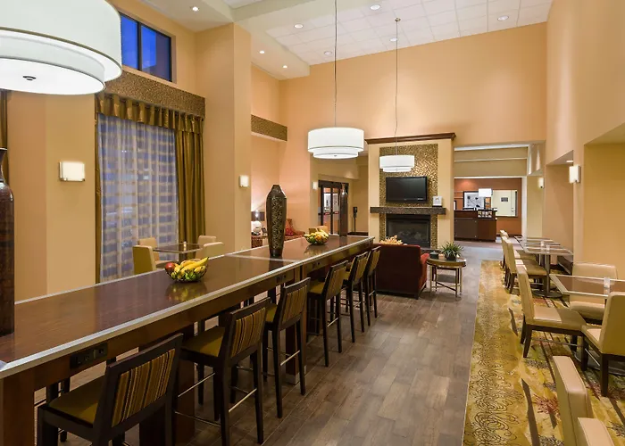 Hampton And At Grand Prairie Hotel 3*