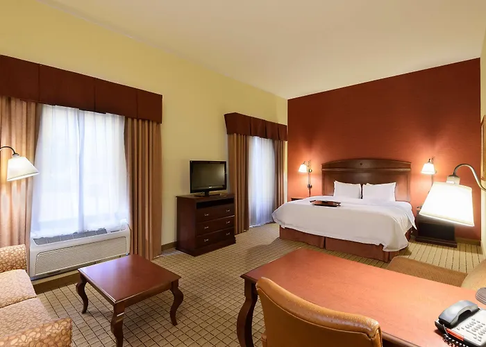 Hampton And At Grand Prairie Hotel