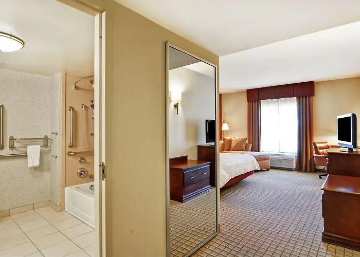 Hampton And At Grand Prairie Hotel Peoria